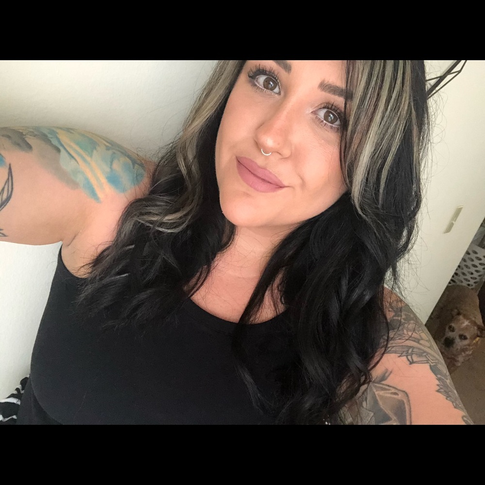 Meet your Posher, Nicole
